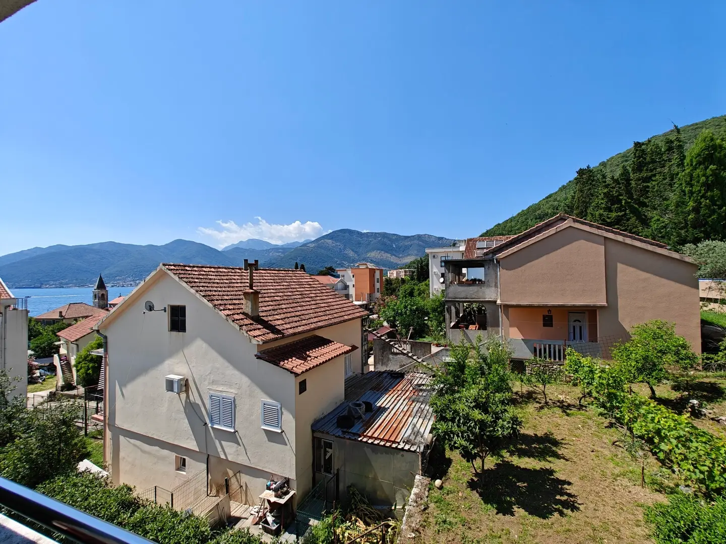 Dvosoban-stan-sa-pogledom-na-more-Donja-Lastva-Tivat-6 Dvosoban stan 52 m² – Donja Lastva, Tivat — fotografija 7