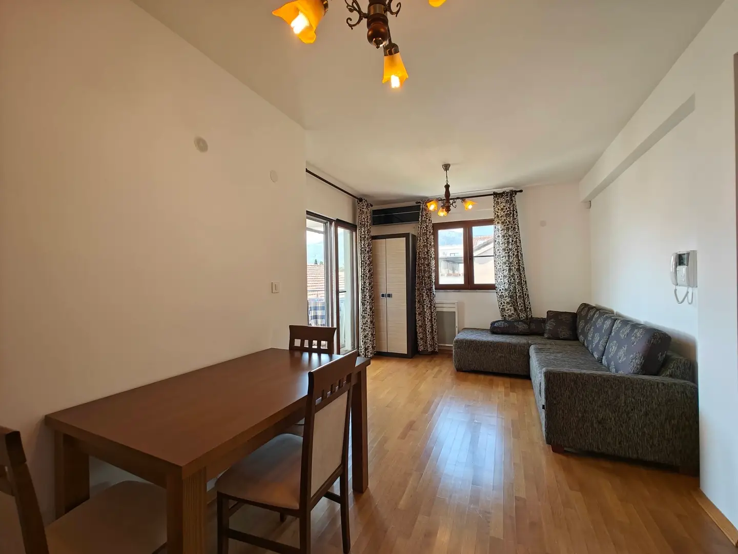 Dvosoban-stan-sa-pogledom-na-more-Donja-Lastva-Tivat-7 Dvosoban stan 52 m² – Donja Lastva, Tivat — fotografija 8