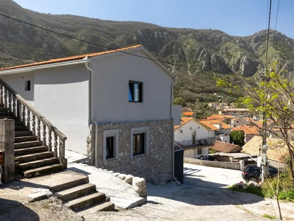 Kuća 125 m² – Škaljari, Kotor — fotografija 10