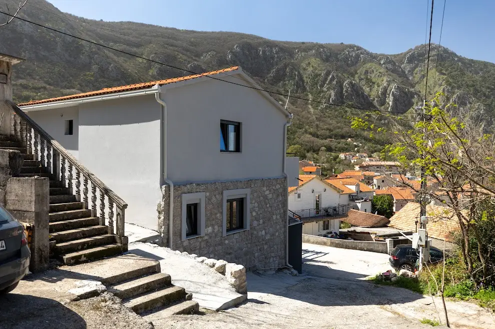 Kuca-sa-pogledom-na-more-i-Stari-grad-Kotor-9 Kuća 125 m² – Škaljari, Kotor — fotografija 10