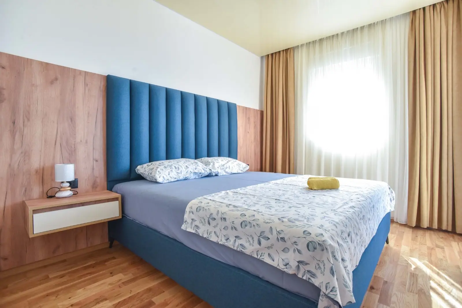 Jednosoban-stan-sa-pogledom-na-more-u-Becicima-Budva-4 Jednosoban stan 43 m² – Bečići, Budva — fotografija 5