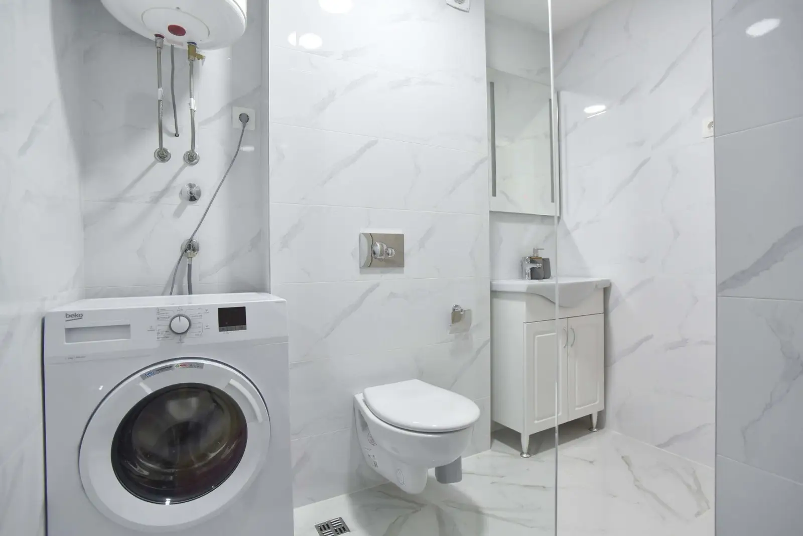 Jednosoban-stan-sa-pogledom-na-more-u-Becicima-Budva-7 Jednosoban stan 43 m² – Bečići, Budva — fotografija 8