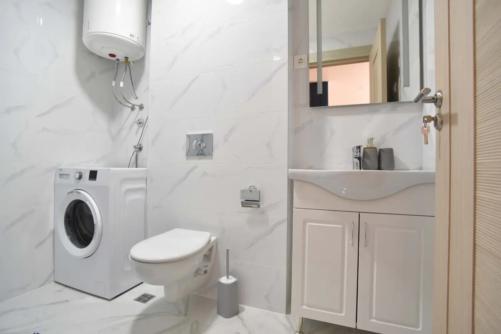 Jednosoban-stan-sa-pogledom-na-more-u-Becicima-Budva-8 Jednosoban stan 43 m² – Bečići, Budva — fotografija 9