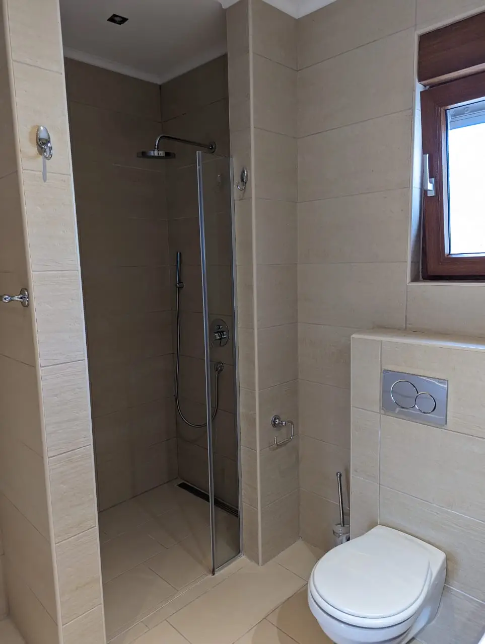Dvosoban-penthouse-sa-terasom-i-garazom-u-Budvi Dvosoban penthouse sa terasom i garažom u Budvi