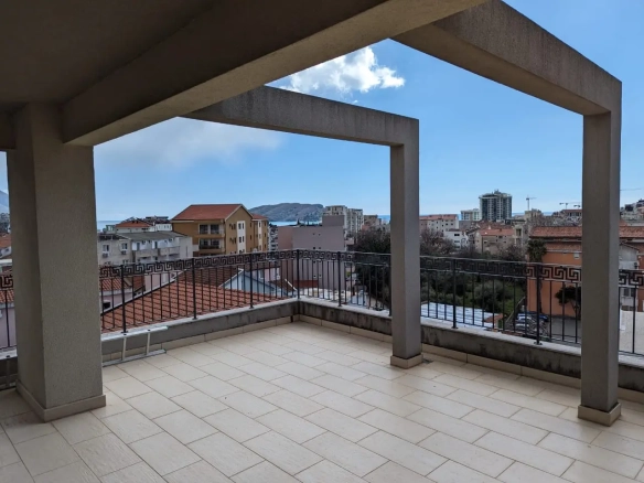 Dvosoban stan 140 m² – Budva — fotografija 8