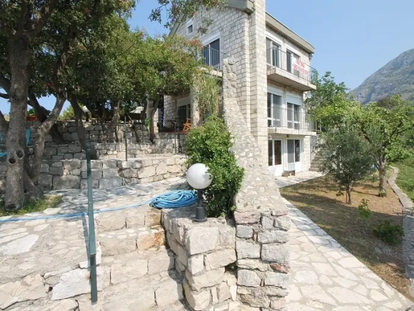 Kuća 210 m² – Reževići, Budva — fotografija 3