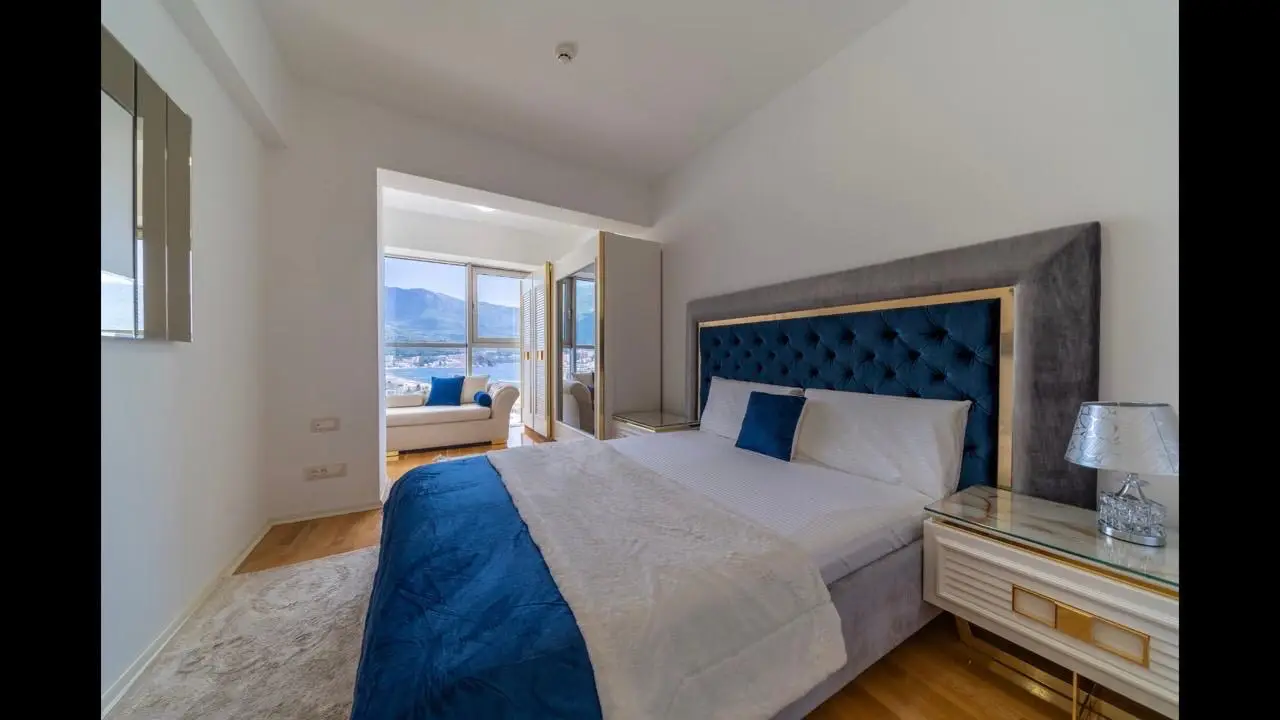 Izdavanje: Trosoban stan 150 m² – Bečići, Budva — fotografija 7