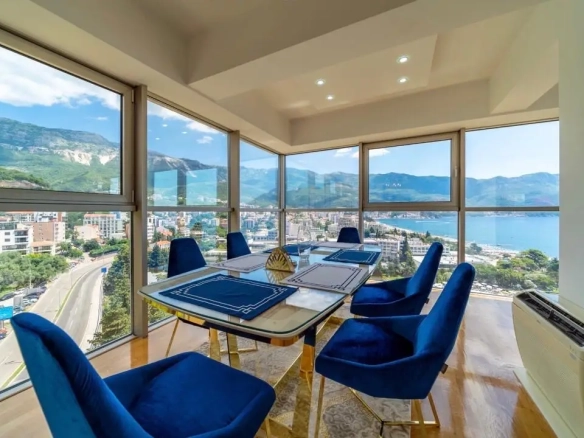Izdavanje: Trosoban stan 150 m² – Bečići, Budva — fotografija 8