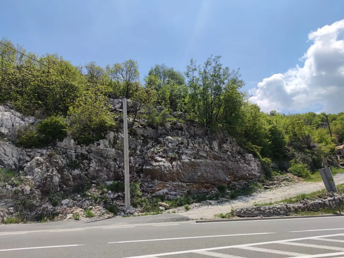 Urbanizovan-plac-na-ulazu-u-Cetinje Urbanizovan plac na ulazu u Cetinje