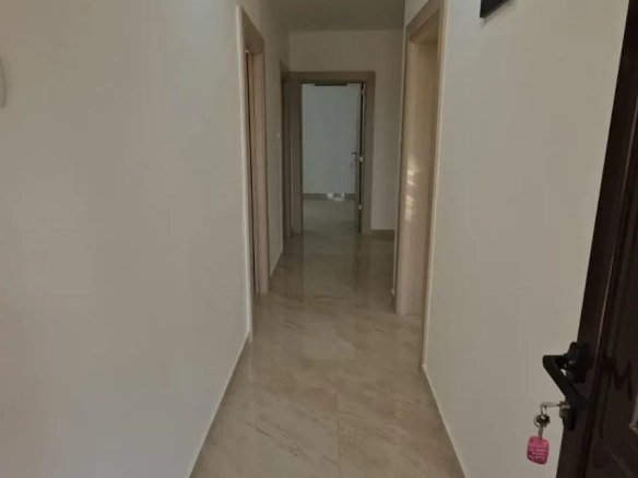 Kuća sa poslovnim prostorom