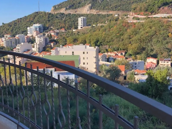 Trosoban stan 106 m² – Bečići, Budva — fotografija 2
