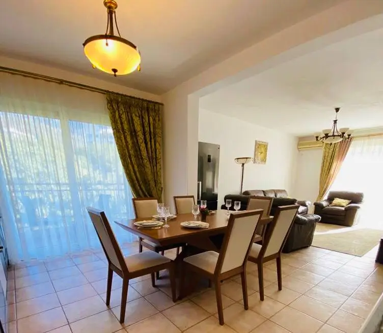Trosoban-stan-u-Becicima-Budva-8 Trosoban stan 106 m² – Bečići, Budva — fotografija 9