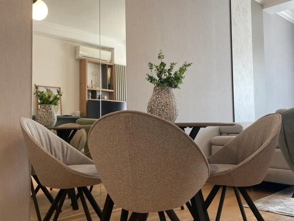 Izdavanje: Jednosoban stan 47 m² – Centar, Budva — fotografija 8