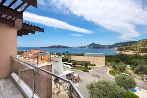 Trosoban stan 160 m² – Blizikuće, Budva — fotografija 9