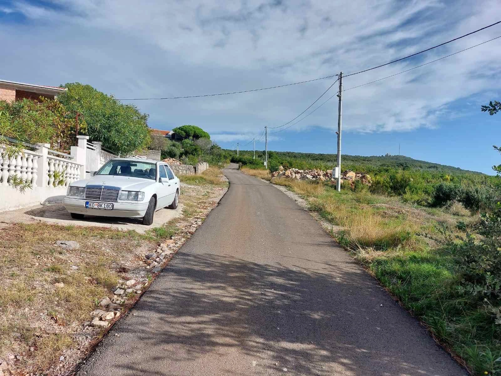 Kuca-sa-placem-u-Zagori-Kotor-1 Kuća 43 m² – Zagora, Kotor — fotografija 2