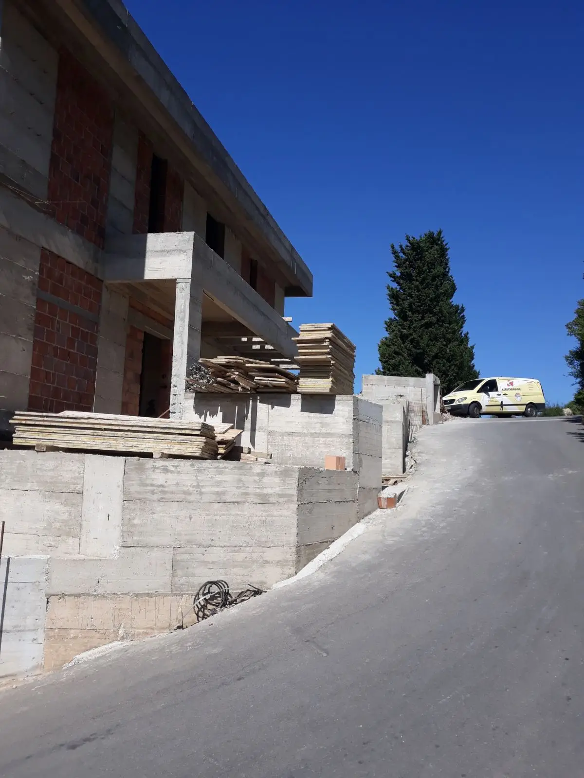 Urbanizovan-plac-u-Rezevicima-Budva-2 Plac – Reževići, Budva — fotografija 3