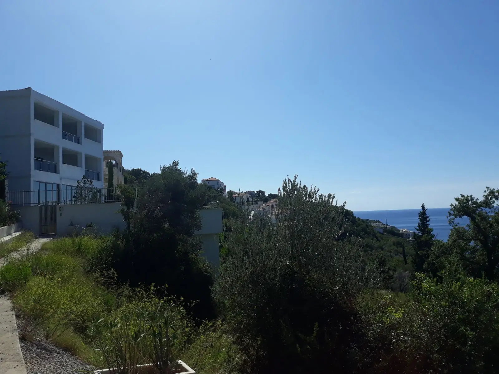 Urbanizovan-plac-u-Rezevicima-Budva-3 Plac – Reževići, Budva — fotografija 4