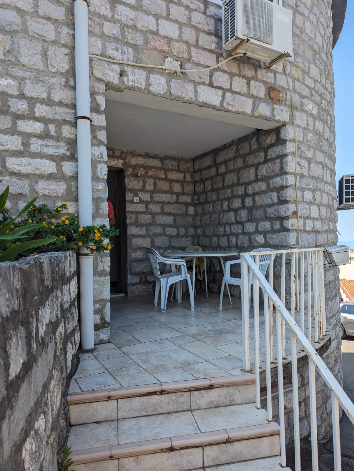 Kamena-kuca-u-selu-Blizikuce-Budva-1 Kuća 150 m² – Blizikuće, Budva — fotografija 2