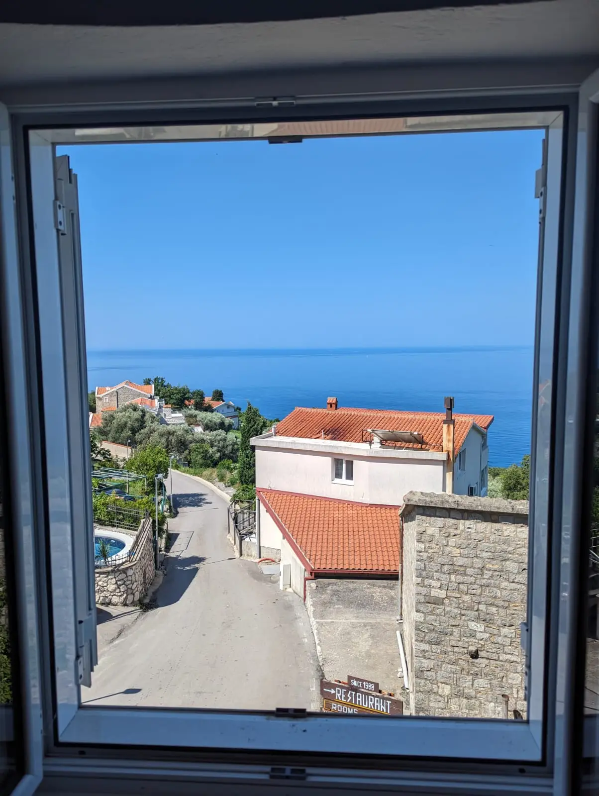 Kamena-kuca-u-selu-Blizikuce-Budva-6 Kuća 150 m² – Blizikuće, Budva — fotografija 7