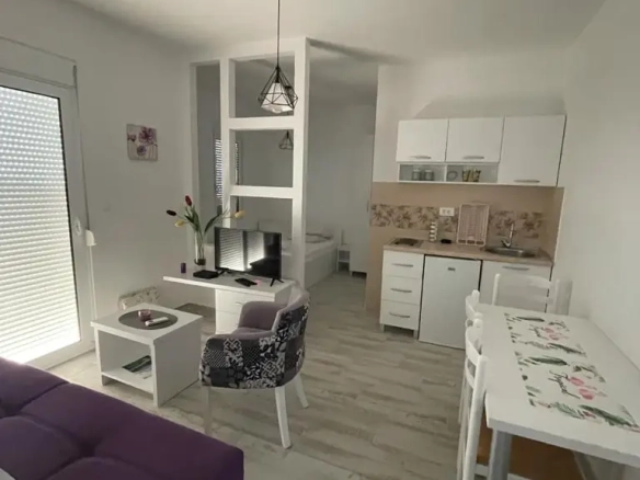 Hotel 400 m² – Utjeha, Bar — fotografija 8