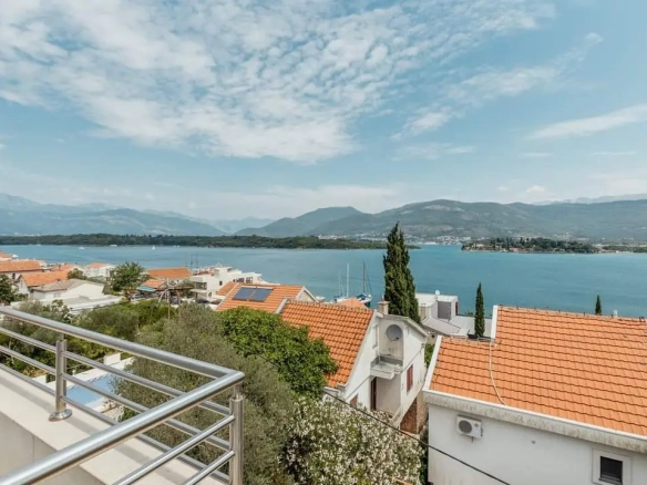 Dvosoban stan 64 m² – Tivat — fotografija 8