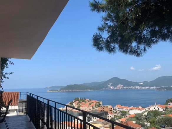 Trosoban stan 85 m² – Sveti Stefan, Budva — fotografija 8