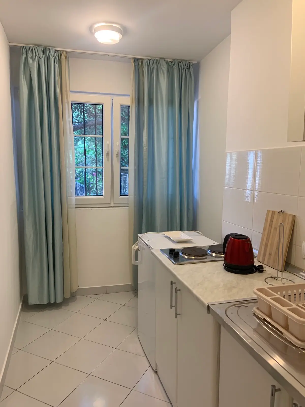 Trosoban-stan-sa-pogledom-na-more-Sveti-Stefan-Budva-9 Trosoban stan 85 m² – Sveti Stefan, Budva — fotografija 10