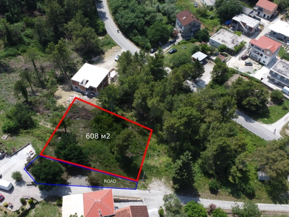 Urbanizovan plac za izgradnju stambene zgrade u Tivtu