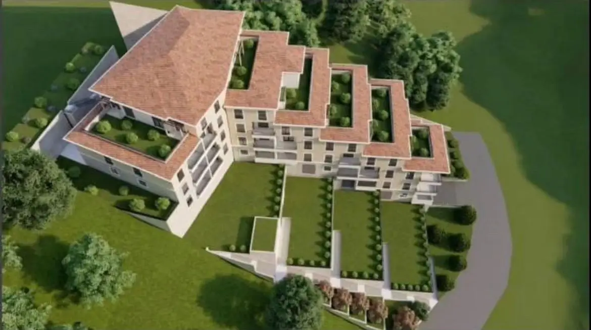 Urbanizovan-plac-u-Becicima-Budva-2 Plac – Bečići, Budva — fotografija 3