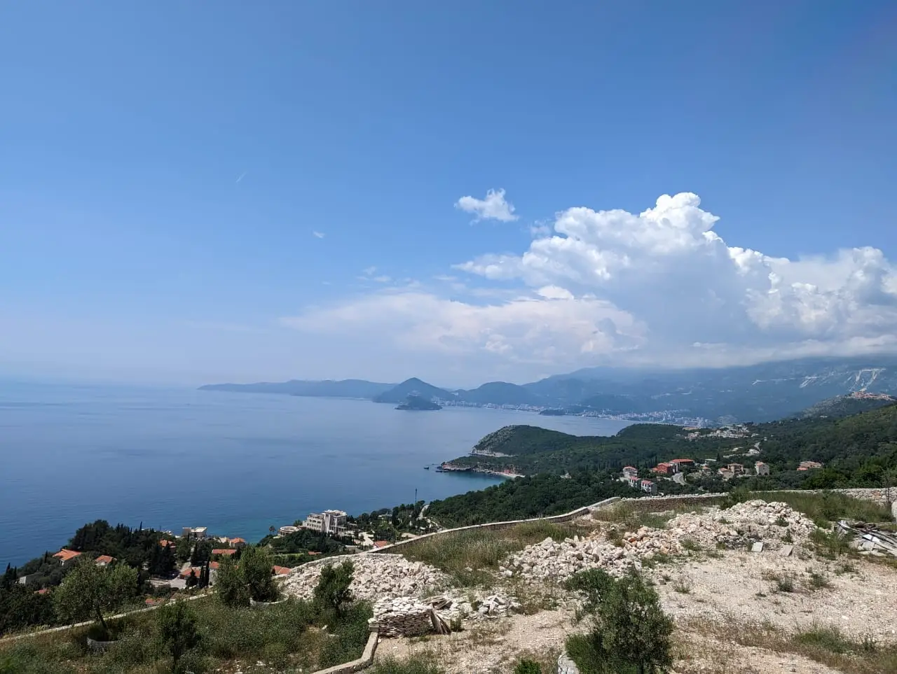 Urbanizovani-plac-sa-pogledom-na-more-Rezevici-Budva-1 Plac – Reževići, Budva — fotografija 2