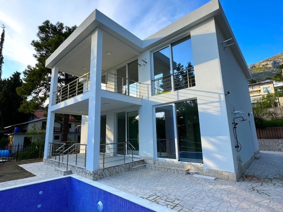 Vila sa bazenom