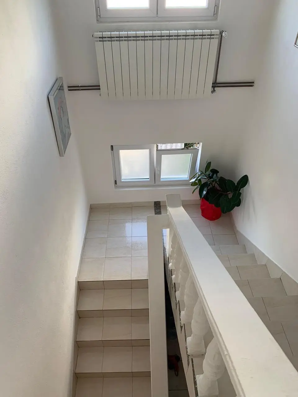 Kuca-na-prvoj-liniji-do-mora-u-Dobroj-Vodi-Bar-2 Kuća 450 m² – Dobra Voda, Bar — fotografija 3
