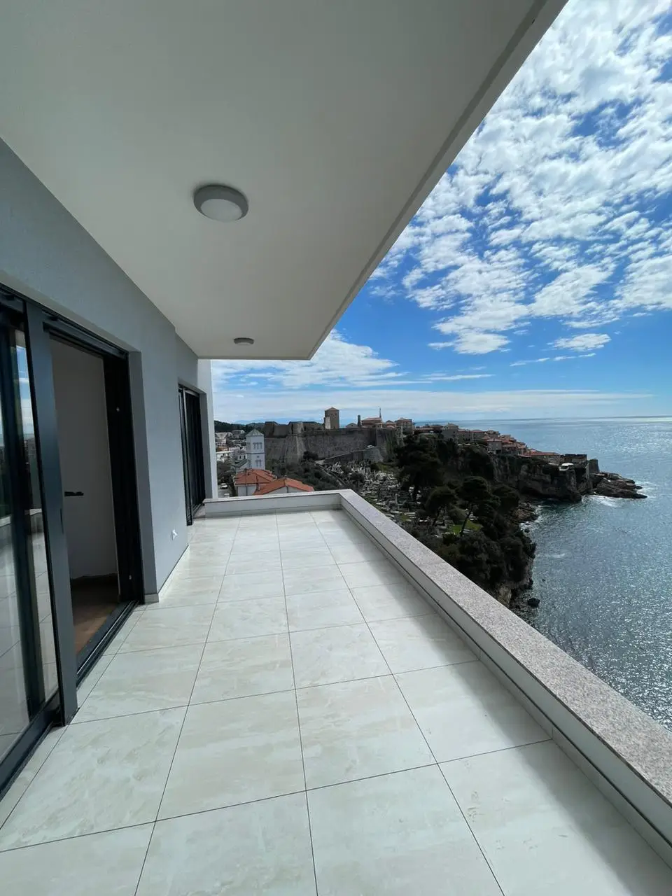 Jednosoban-stan-s-pogledom-na-more-Ulcinj-1 Jednosoban stan 64 m² – Ulcinj — fotografija 2