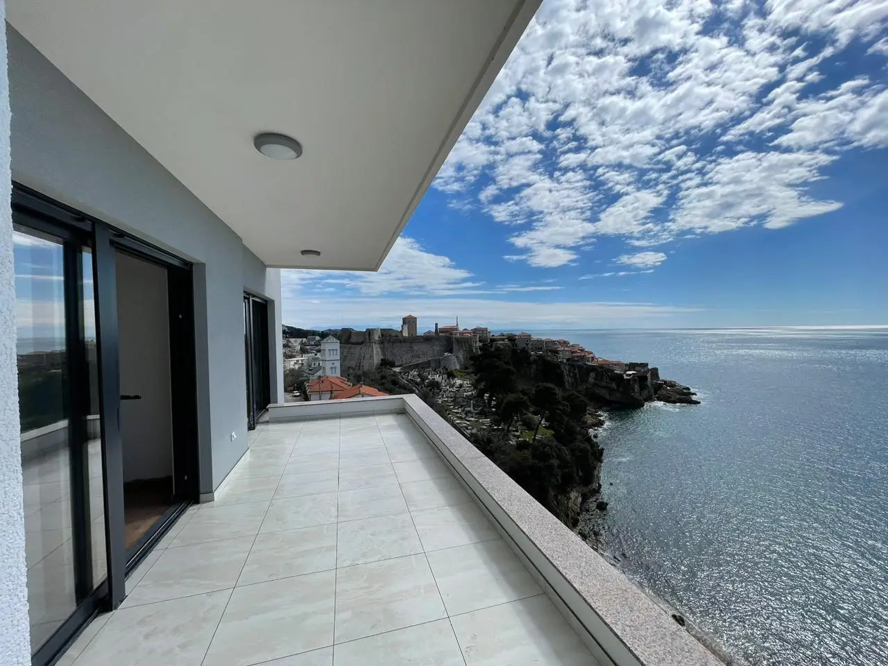 Jednosoban-stan-s-pogledom-na-more-Ulcinj-5 Jednosoban stan 64 m² – Ulcinj — fotografija 6