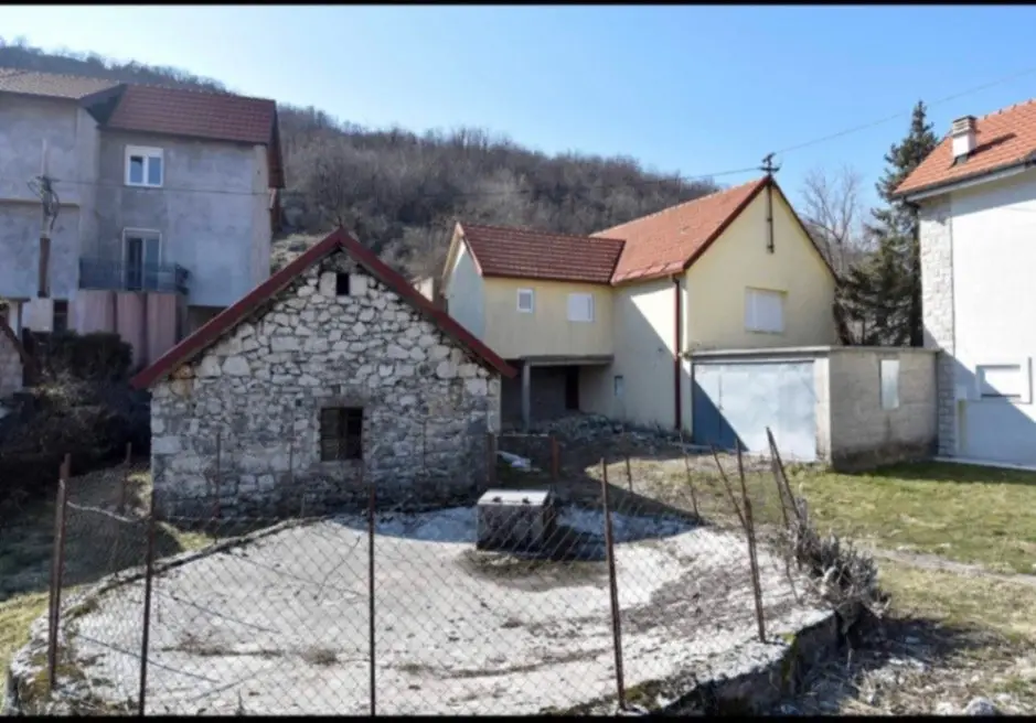 Kuca-sa-placem-na-Cetinju-6 Kuća 70 m² – Cetinje — fotografija 7