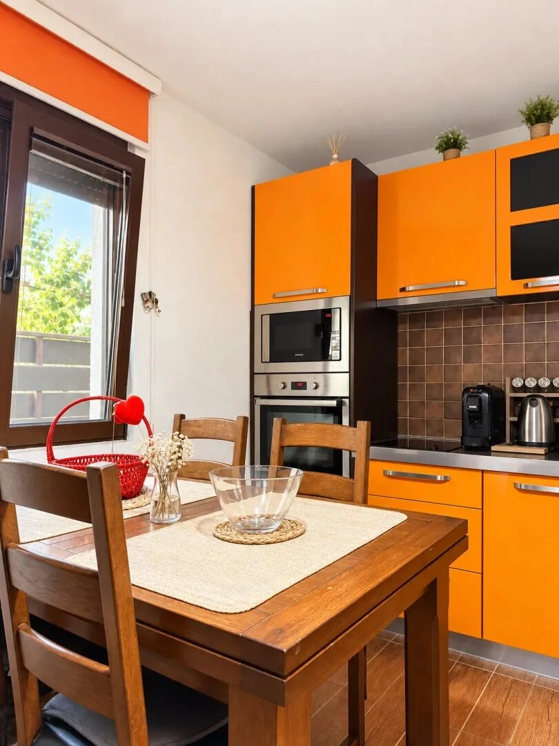 Namjestena-kuca-sa-dvoristem-u-naselju-Polje-Bar-5 Kuća 105 m² – Polje, Bar — fotografija 6