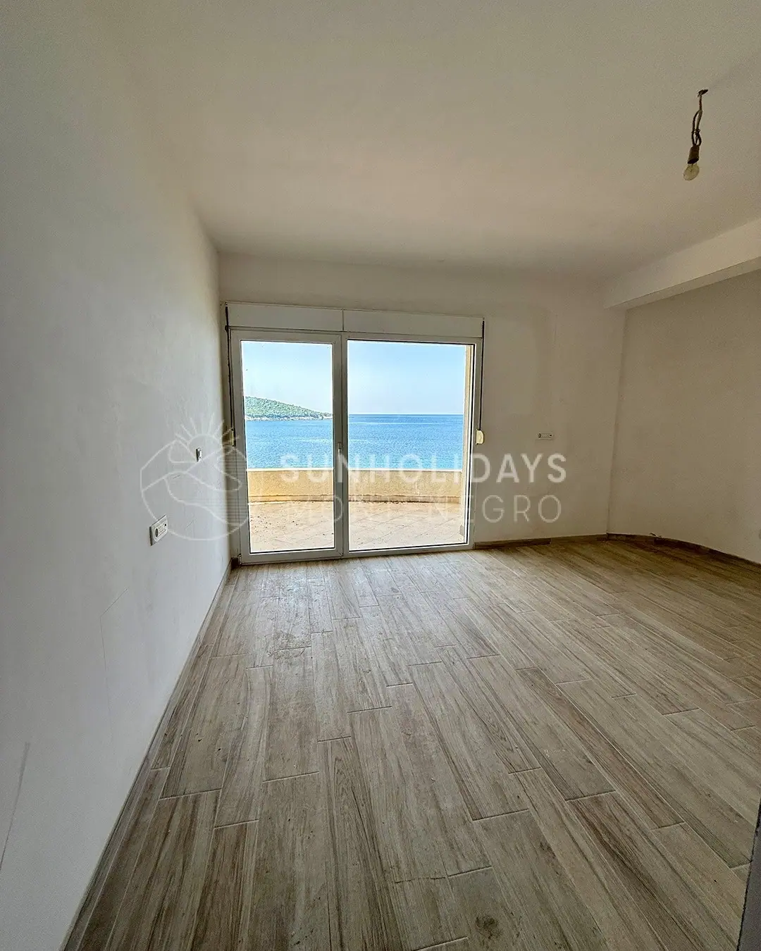 Vila-na-plazi-sa-bazenom-u-Krucu-Ulcinj-4 Stan 545 m² – Kruče, Ulcinj — fotografija 5