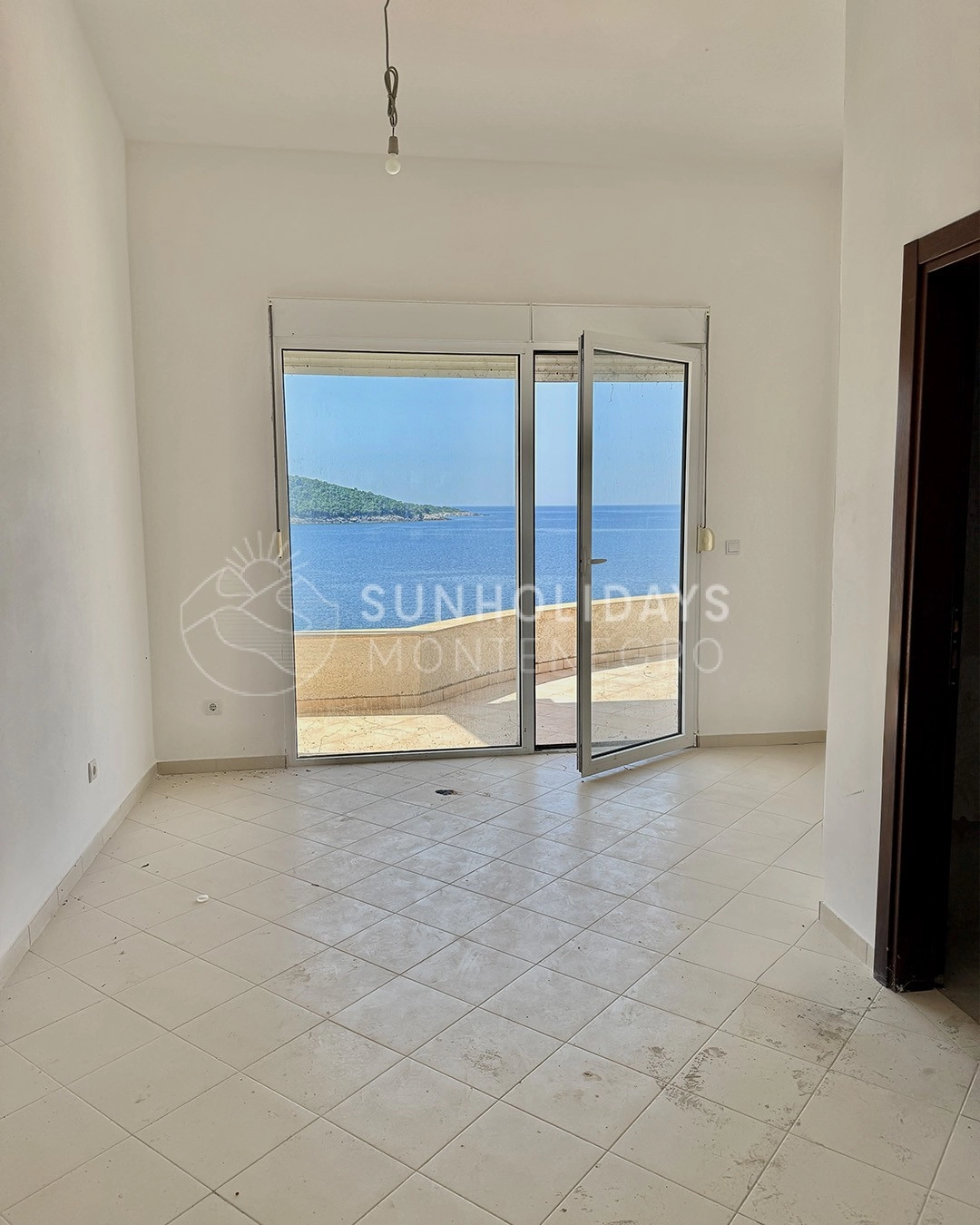 Vila-na-plazi-sa-bazenom-u-Krucu-Ulcinj-7 Stan 545 m² – Kruče, Ulcinj — fotografija 8