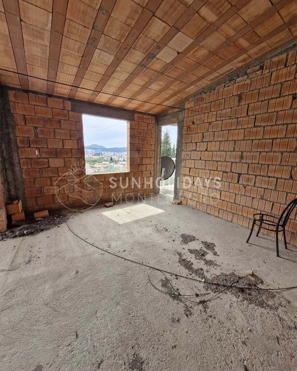 Kuca-sa-tri-stana-u-Susnju-Bar-1 Kuća 187 m² – Šušanj, Bar — fotografija 2