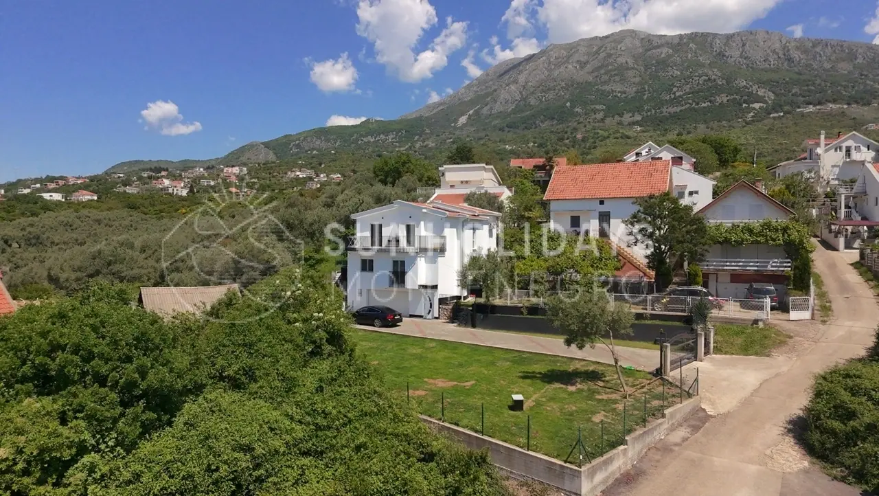 Kuca-sa-pogledom-na-more-u-Dobroj-Vodi-Bar-8 Kuća 315 m² – Dobra Voda, Bar — fotografija 9