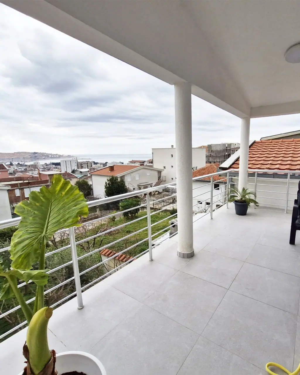 Kuca-sa-dva-stana-u-Susnju-Bar-1 Kuća 127 m² – Šušanj, Bar — fotografija 2