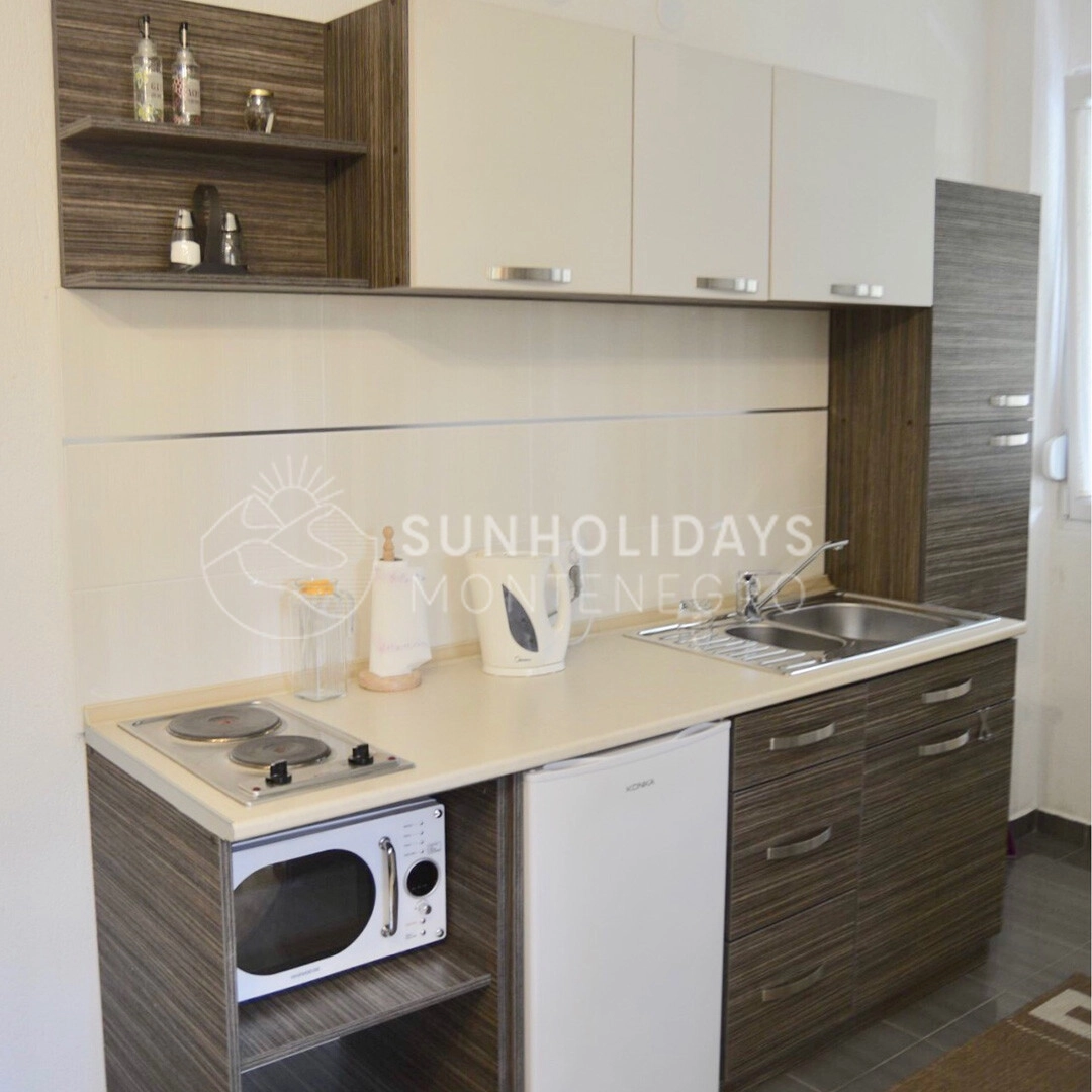 Mini-hotel-sa-bastom-u-Susnju-Bar-1 Hotel 540 m² – Šušanj, Bar — fotografija 2