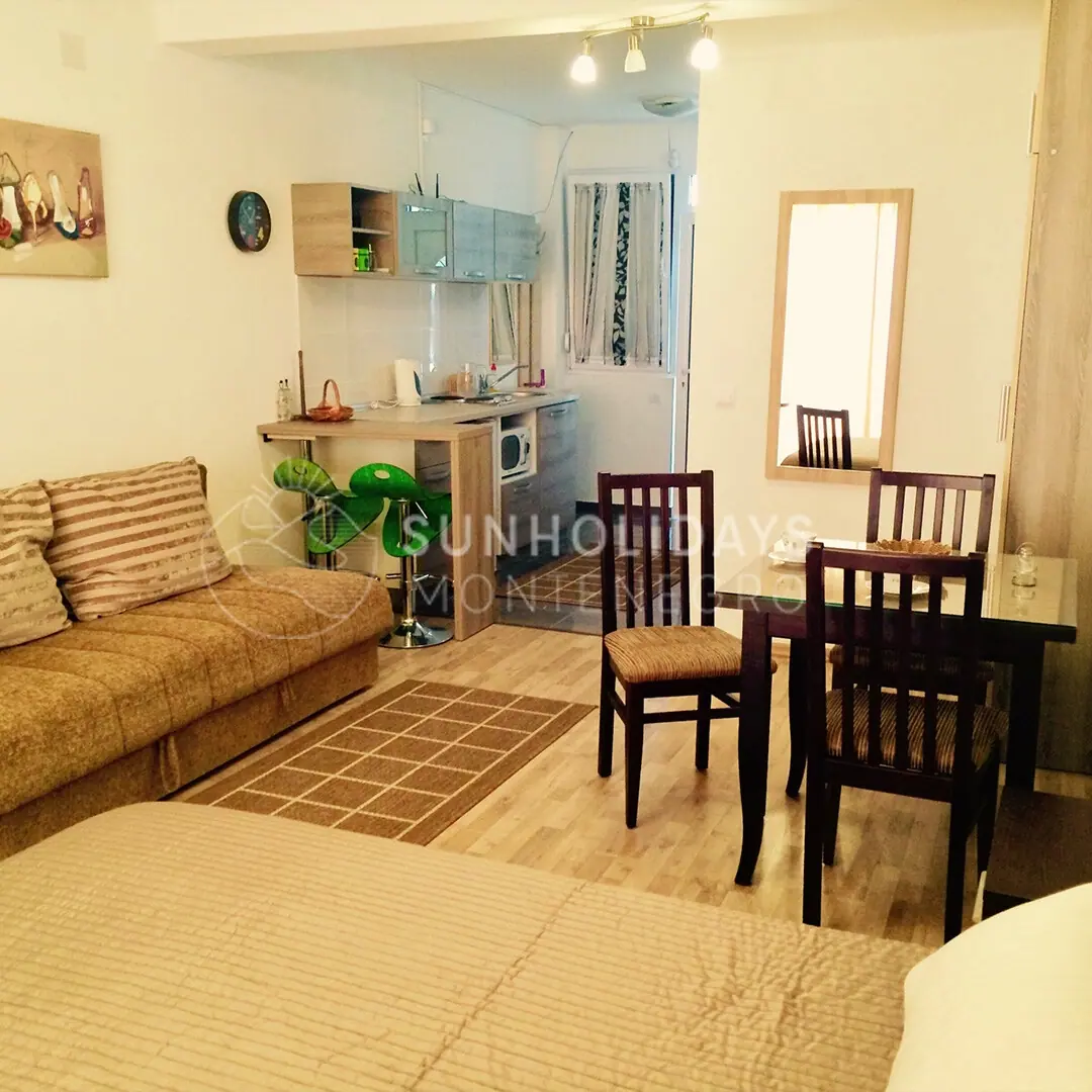 Mini-hotel-sa-bastom-u-Susnju-Bar-8 Hotel 540 m² – Šušanj, Bar — fotografija 9