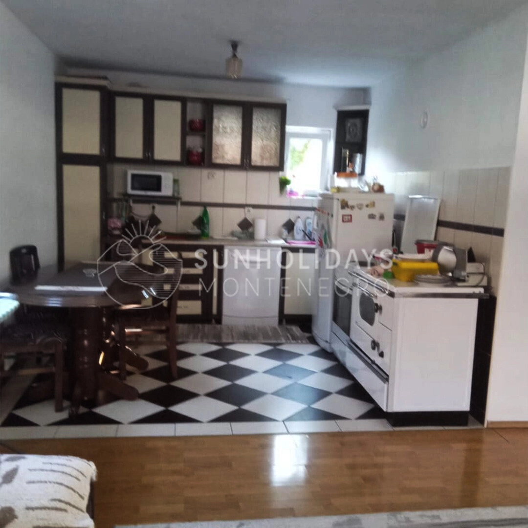 Spratna-kuca-na-placu-od-268-m²-Polje-Bar-2 Kuća 120 m² – Polje, Bar — fotografija 3