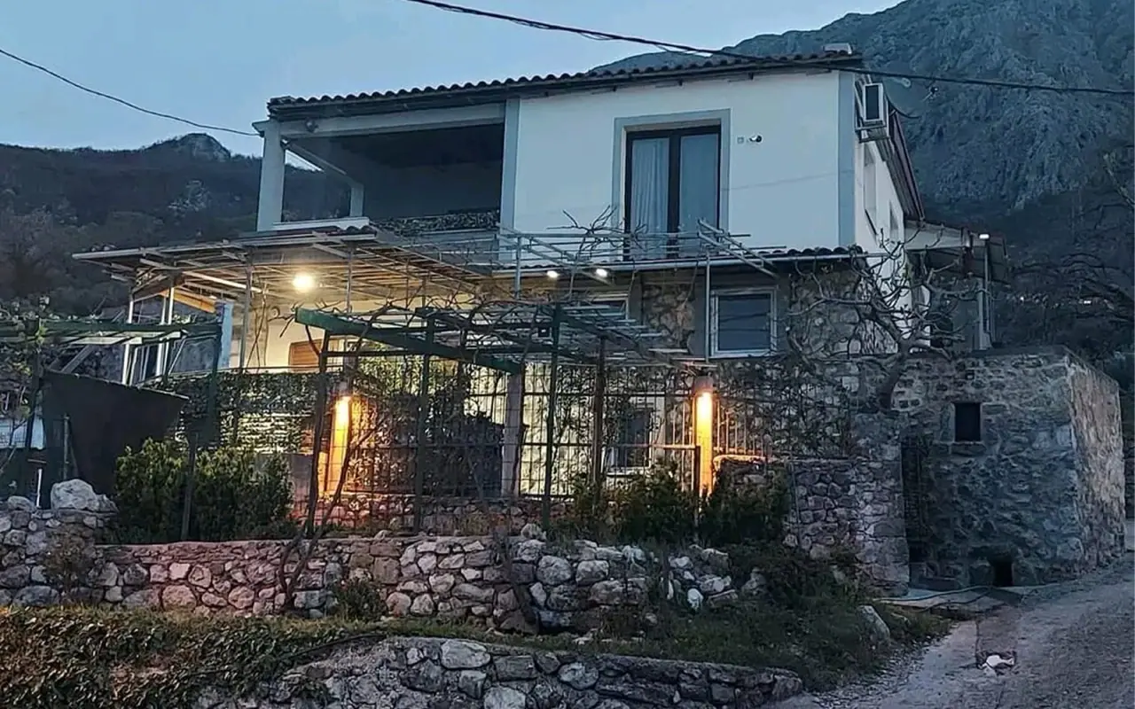 Kamena-kuca-u-Dobroj-Vodi-Bar-1 Kuća 210 m² – Dobra Voda, Bar — fotografija 2