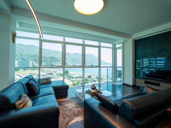 Dvosoban stan 89 m² – Bečići, Budva