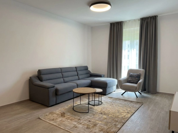 Izdavanje: Jednosoban stan 57 m² – Bečići, Budva