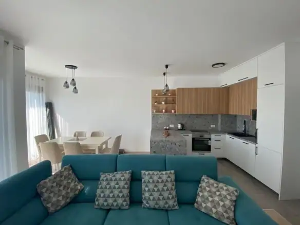 Dvosoban stan 80 m² – Mažina, Tivat