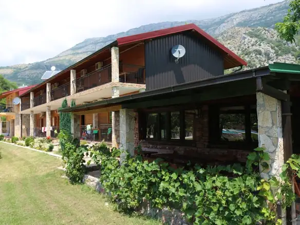 Poslovni prostor 767 m² – Buljarica, Budva