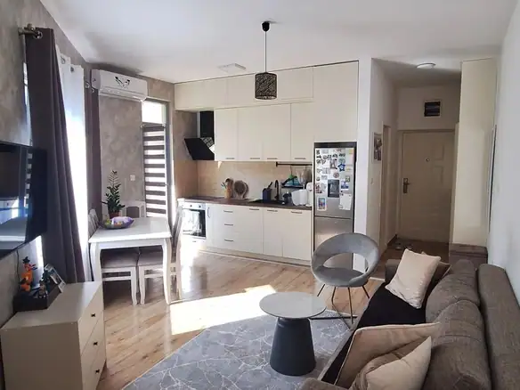 Dvosoban stan 58 m² u Bečićima, Budva
